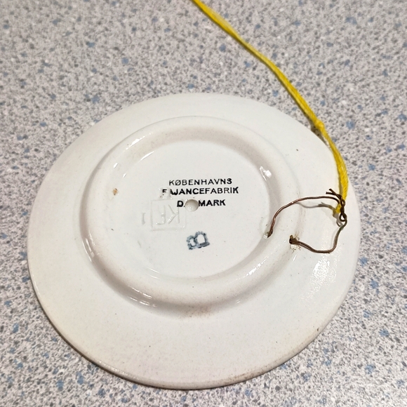 Aluminia Christmas plaquette with Sct. Thomas Church, Copenhagen as its motif - Picture 4 of 5